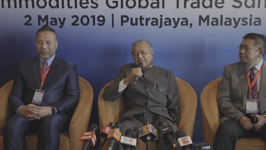 Marketing Digital Maroc — Malaysian Prime Minister Mahathir Mohamad at press conference during BOCE Malaysia-ASEAN Digital e-Commerce Platform launch 2019 (1)